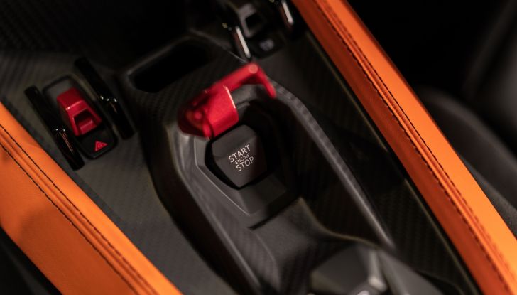 Lamborghini Revuelto conquista tutti: è già sold out per i primi due anni - Foto 18 di 56