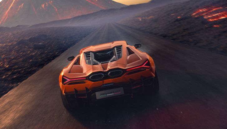 Lamborghini Revuelto conquista tutti: è già sold out per i primi due anni - Foto 53 di 56