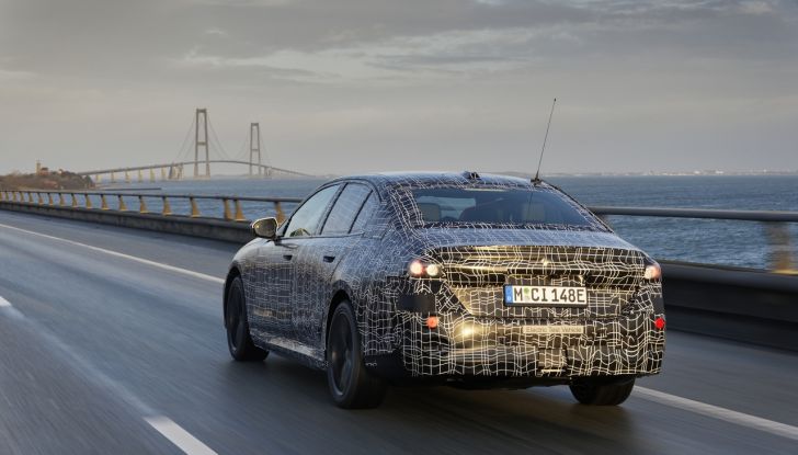 BMW i5: la prima Serie 5 100% elettrica conclude i test invernali - Foto 81 di 89