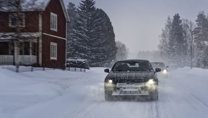 BMW i5: la prima Serie 5 100% elettrica conclude i test invernali - Foto 61 di 89