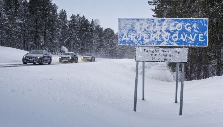 BMW i5: la prima Serie 5 100% elettrica conclude i test invernali - Foto 55 di 89