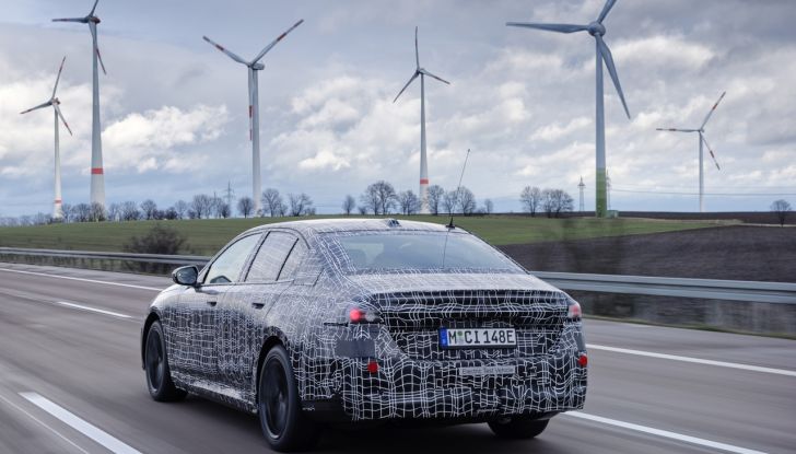 BMW i5: la prima Serie 5 100% elettrica conclude i test invernali - Foto 87 di 89