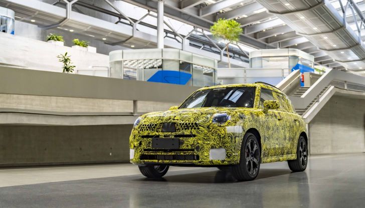 Mini Countryman: la nuova generazione elettrica verrà prodotta a Lipsia - Foto 32 di 36
