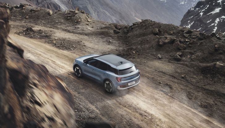 Ford Explorer EV: il lancio è stato posticipato a metà 2024 - Foto 37 di 38