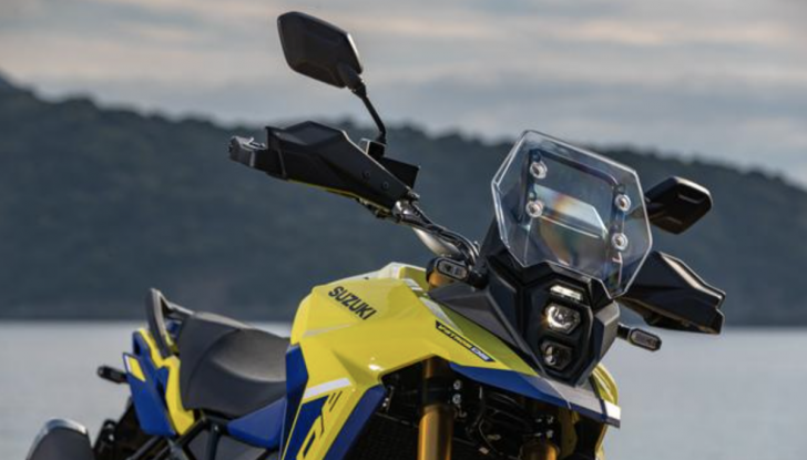Suzuki V-Storm 800DE debutta nelle concessionarie con prezzi da 11.500 euro - Foto 1 di 14
