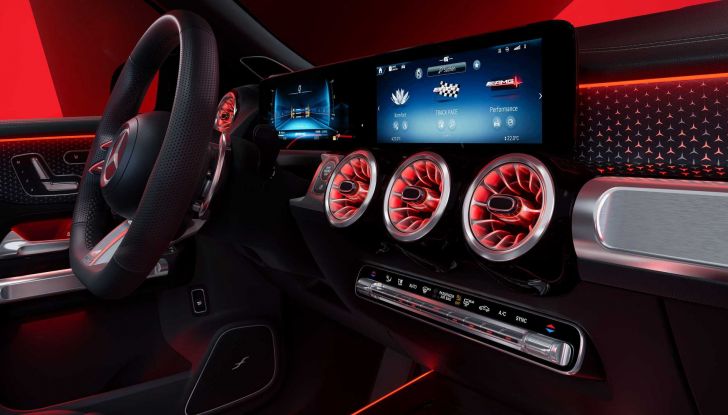 Mercedes GLB 2023: presentato il restyling del SUV a sette posti - Foto 13 di 14