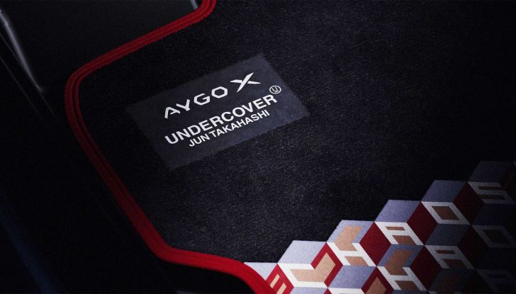 Toyota Aygo X: disponibile la versione speciale Undercover - Foto 5 di 7