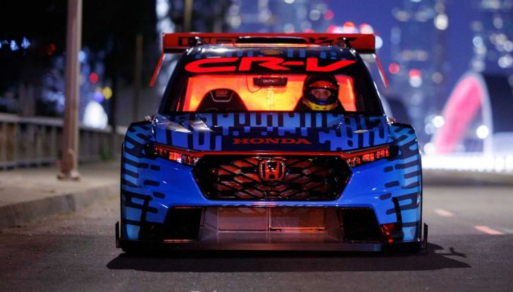 Honda CR-V Hybrid Racer: il SUV diventa un purosangue da corsa! - Foto 13 di 14
