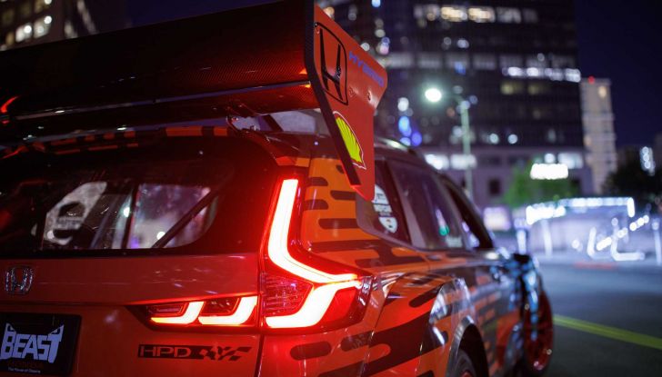 Honda CR-V Hybrid Racer: il SUV diventa un purosangue da corsa! - Foto 6 di 14