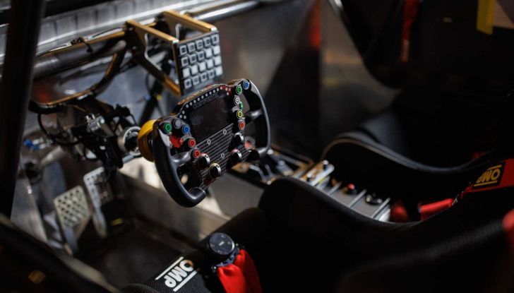 Honda CR-V Hybrid Racer: il SUV diventa un purosangue da corsa! - Foto 11 di 14