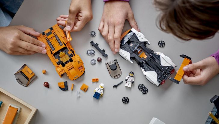 Buon compleanno, McLaren! Ecco i set LEGO della Solus e della F1 LM - Foto 5 di 5