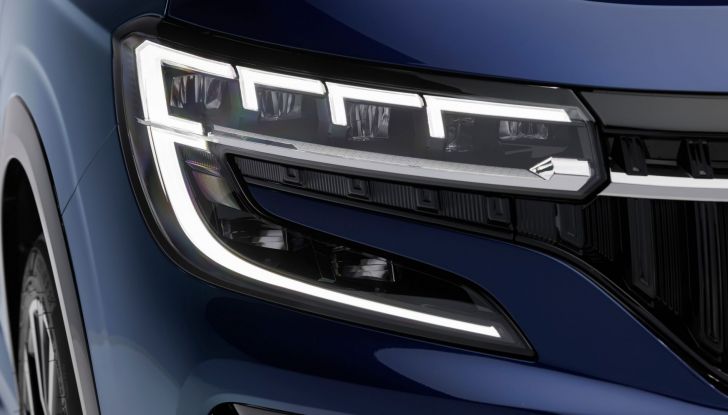 Nuova Renault Espace Hybrid 2023: la multispazio è diventata un SUV! - Foto 3 di 11