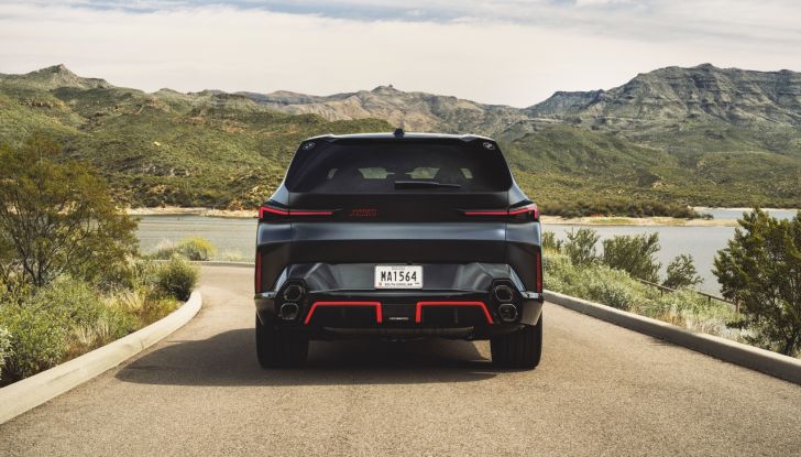 BMW XM Label Red: debutta il nuovo super SUV da 748 CV - Foto 14 di 47