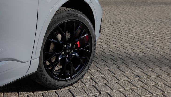 Ford Kuga Graphite Tech Edition: arriva in Europa la nuova special edition - Foto 4 di 11