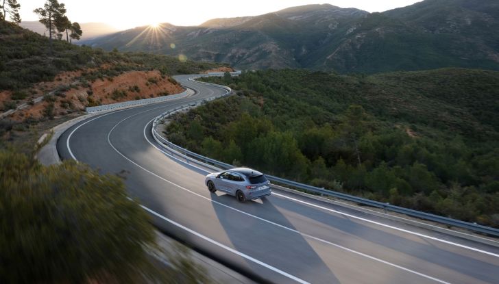 Ford Kuga Graphite Tech Edition: arriva in Europa la nuova special edition - Foto 7 di 11