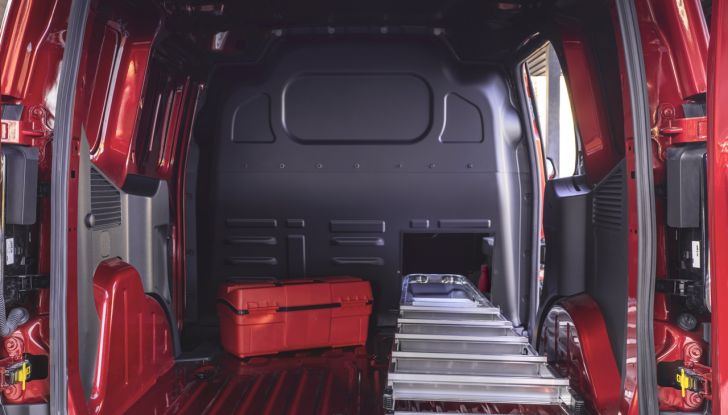 Ford E-Transit Courier: debutta il nuovo veicolo commerciale elettrico - Foto 6 di 26