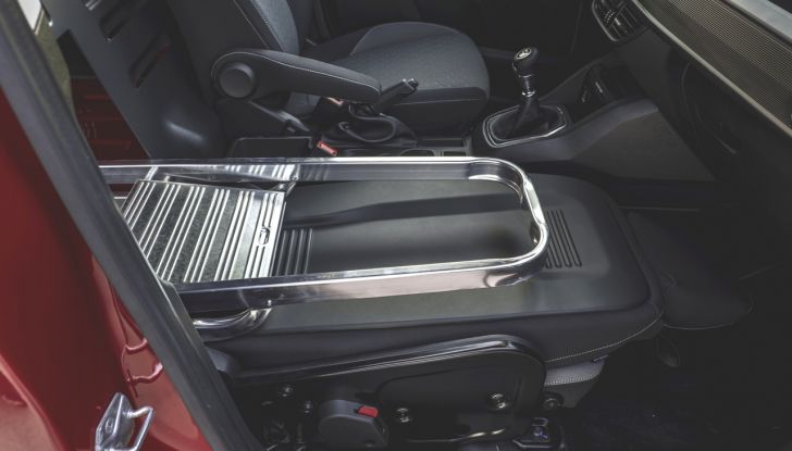 Ford E-Transit Courier: debutta il nuovo veicolo commerciale elettrico - Foto 7 di 26