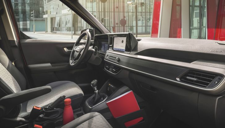 Ford E-Transit Courier: debutta il nuovo veicolo commerciale elettrico - Foto 9 di 26