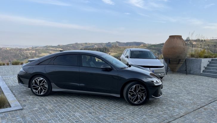 Hyundai Ioniq 2: esordio a un passo (con prezzi competitivi) - Foto 9 di 15