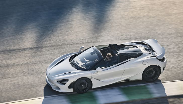 McLaren 750S: debutta la supercar più leggera e potente del marchio - Foto 44 di 75
