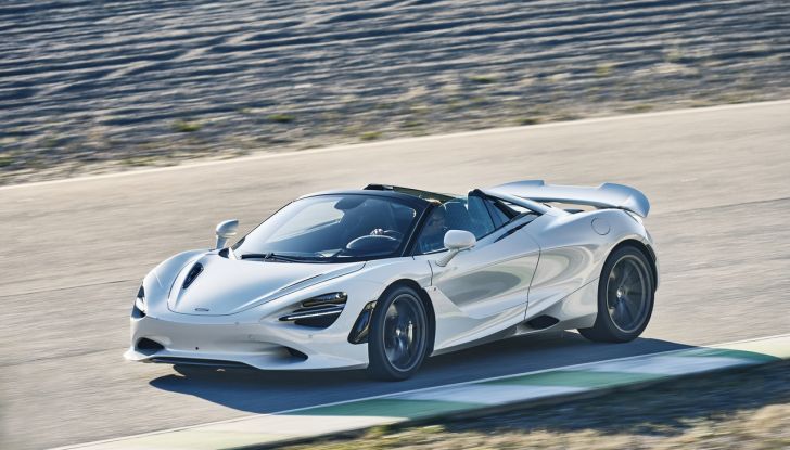 McLaren 750S: debutta la supercar più leggera e potente del marchio - Foto 47 di 75
