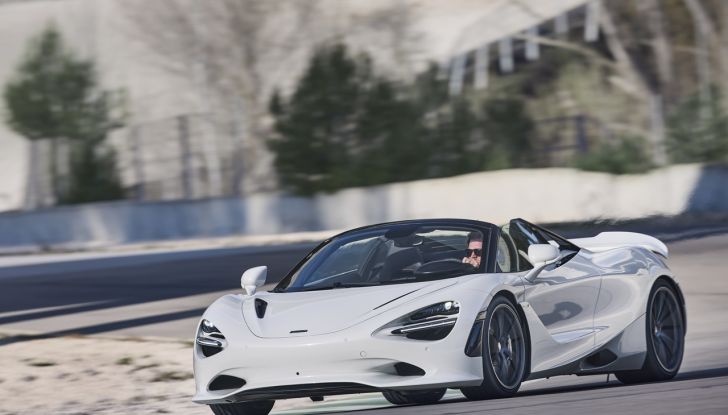 McLaren 750S: debutta la supercar più leggera e potente del marchio - Foto 51 di 75