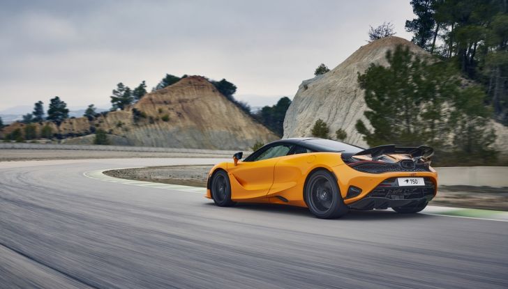 McLaren 750S: debutta la supercar più leggera e potente del marchio - Foto 56 di 75