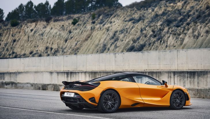 McLaren 750S: debutta la supercar più leggera e potente del marchio - Foto 62 di 75