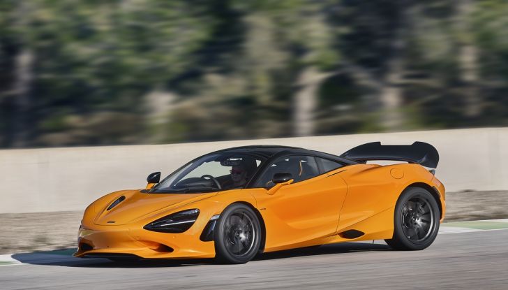 McLaren 750S: debutta la supercar più leggera e potente del marchio - Foto 68 di 75