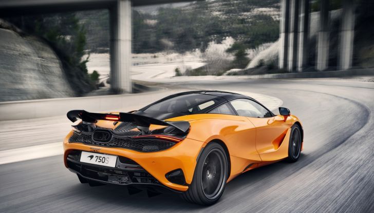 McLaren 750S: debutta la supercar più leggera e potente del marchio - Foto 74 di 75