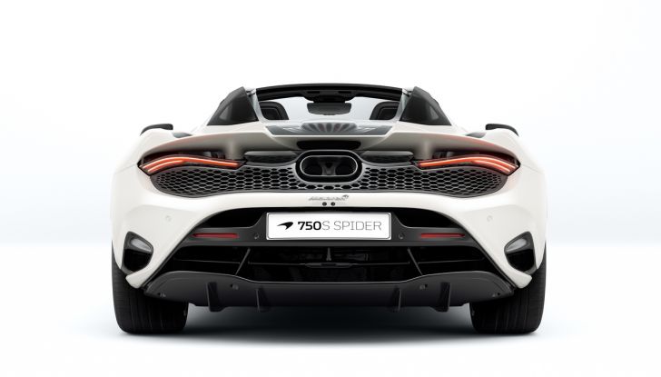 McLaren 750S: debutta la supercar più leggera e potente del marchio - Foto 9 di 75