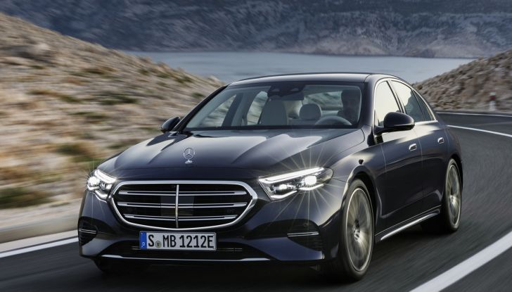 Mercedes Classe E 2024: caratteristiche e motori della nuova generazione - Foto 11 di 124