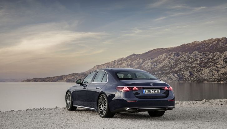 Mercedes Classe E 2024: caratteristiche e motori della nuova generazione - Foto 18 di 124