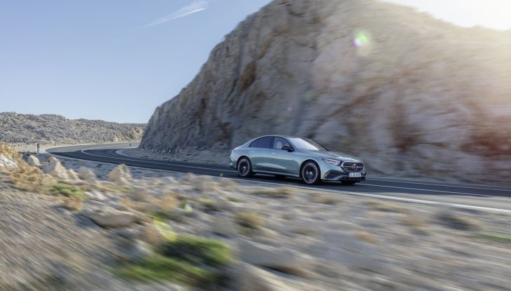 Mercedes Classe E 2024: caratteristiche e motori della nuova generazione - Foto 43 di 124