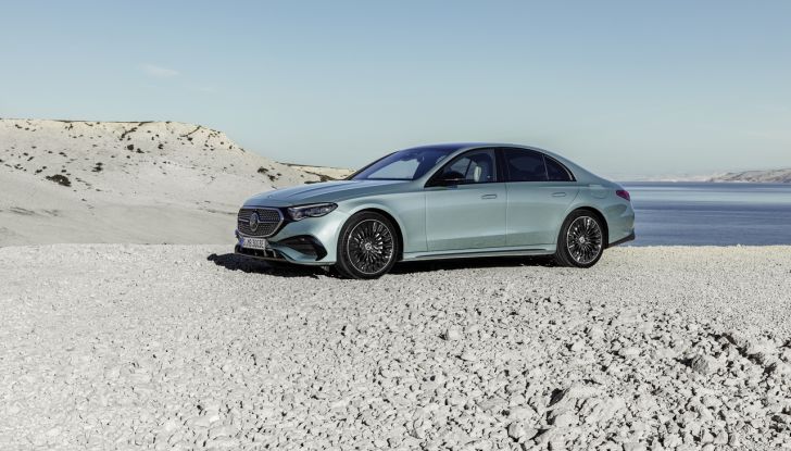 Mercedes Classe E 2024: caratteristiche e motori della nuova generazione - Foto 124 di 124