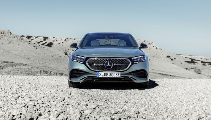 Mercedes Classe E 2024: caratteristiche e motori della nuova generazione - Foto 65 di 124