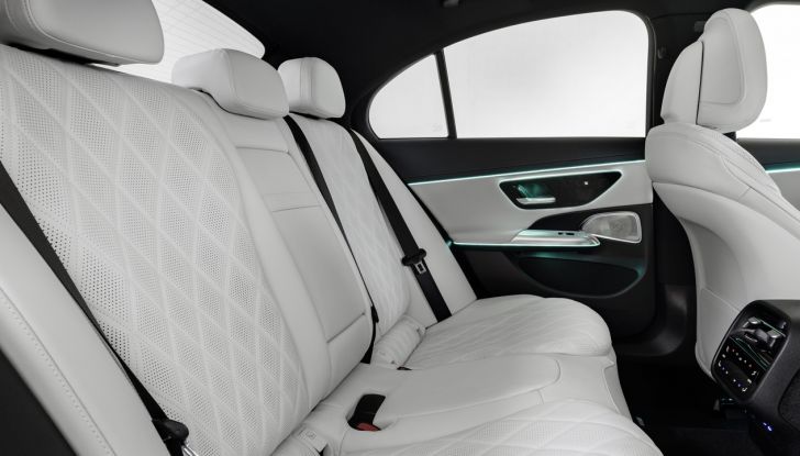 Mercedes Classe E 2024: caratteristiche e motori della nuova generazione - Foto 81 di 124