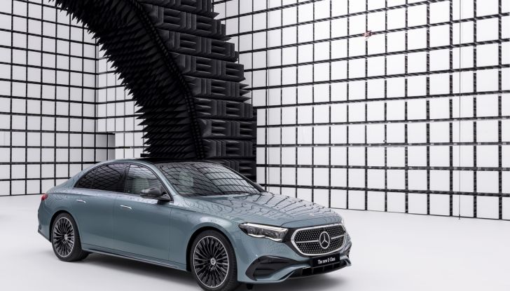 Mercedes Classe E 2024: caratteristiche e motori della nuova generazione - Foto 91 di 124