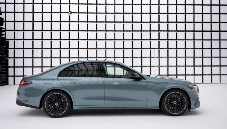 Mercedes Classe E 2024: caratteristiche e motori della nuova generazione - Foto 92 di 124