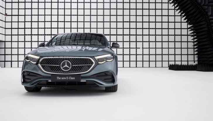 Mercedes Classe E 2024: caratteristiche e motori della nuova generazione - Foto 94 di 124