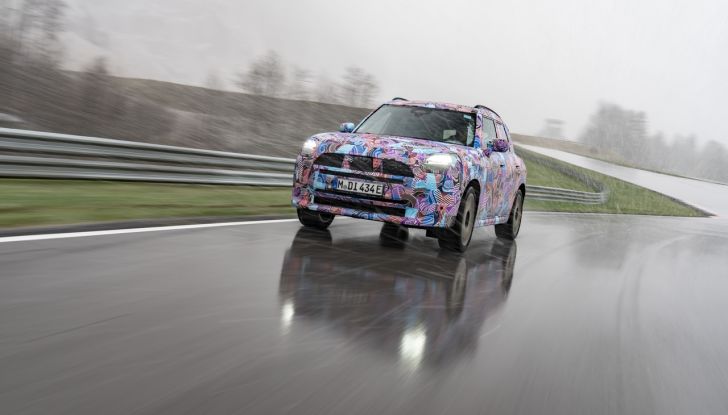 Mini Countryman 2024: prime immagini ufficiali della nuova generazione - Foto 21 di 37