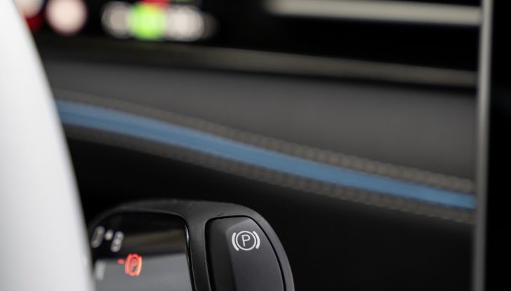 Volkswagen ID.7: prime immagini ufficiali della berlina elettrica - Foto 20 di 46