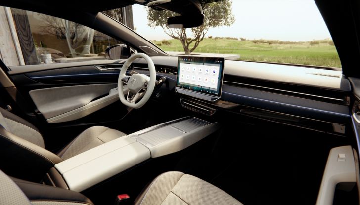 Volkswagen ID.7: ecco la nuova berlina elettrica con 700 km di autonomia - Foto 101 di 132