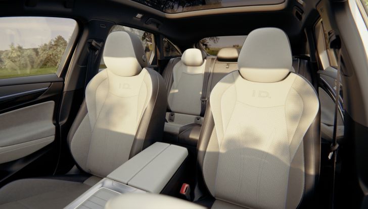 Volkswagen ID.7: ecco la nuova berlina elettrica con 700 km di autonomia - Foto 99 di 132