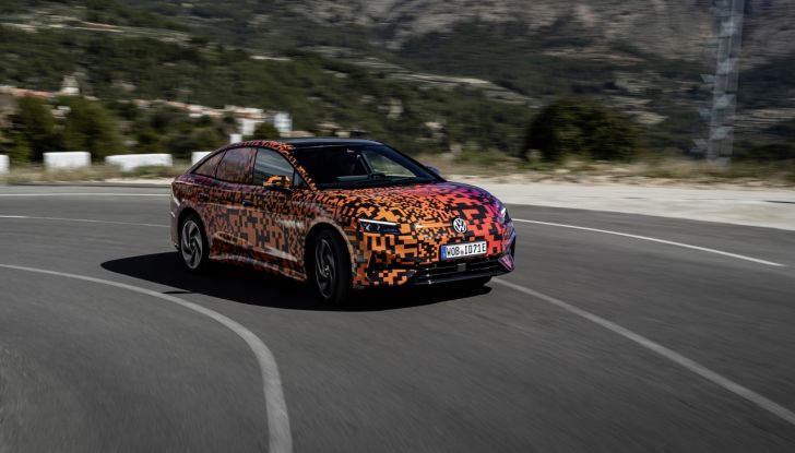 Volkswagen ID.7: ecco la nuova berlina elettrica con 700 km di autonomia - Foto 93 di 132