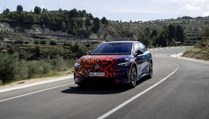 Volkswagen ID.7: ecco la nuova berlina elettrica con 700 km di autonomia - Foto 88 di 132