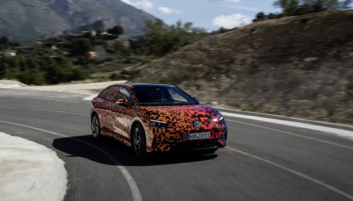 Volkswagen ID.7: ecco la nuova berlina elettrica con 700 km di autonomia - Foto 83 di 132