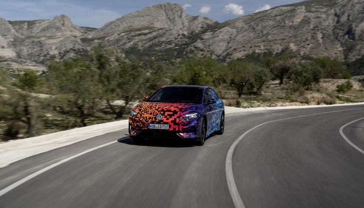 Volkswagen ID.7: ecco la nuova berlina elettrica con 700 km di autonomia - Foto 81 di 132