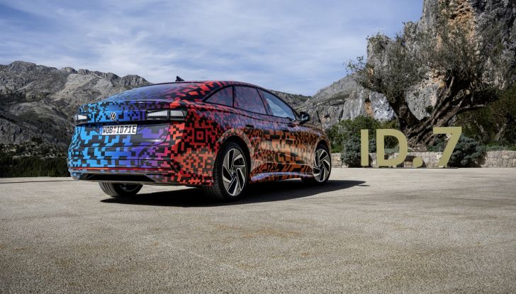Volkswagen ID.7: ecco la nuova berlina elettrica con 700 km di autonomia - Foto 72 di 132