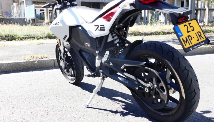 Zero Motorcycles FXE, test ride della moto elettrica dal carattere peperino - Foto 30 di 41